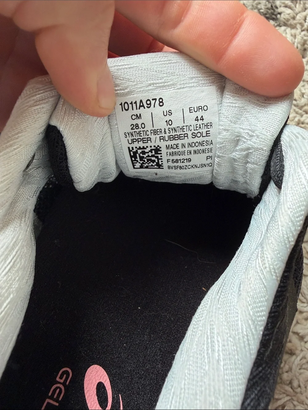 NWOT ASICS Gel-Nimbus 22 Running Shoes